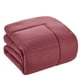 thumbnail image 4 of Set de edredón Sweet Home Collection Dobby Burgundy Twin, 4 of 5