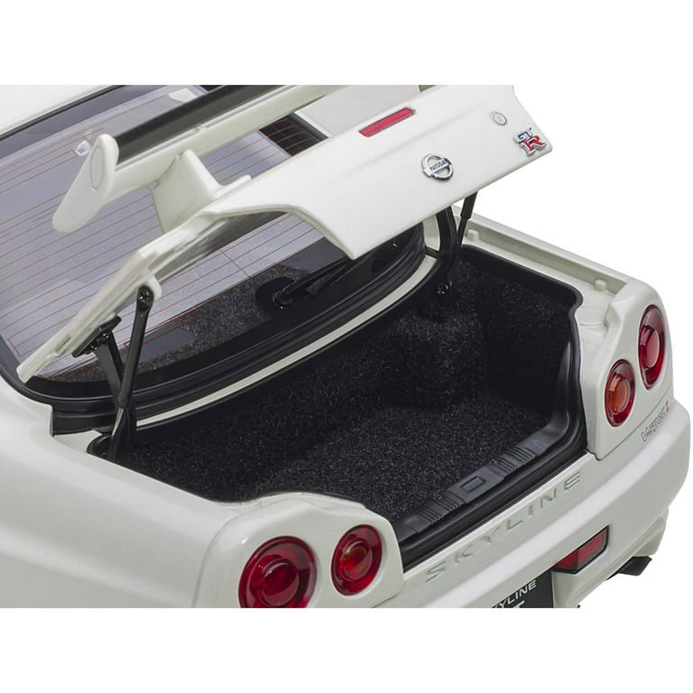 Nissan Skyline GT-R (R34) V-Spec II RHD (Right Hand Drive) White