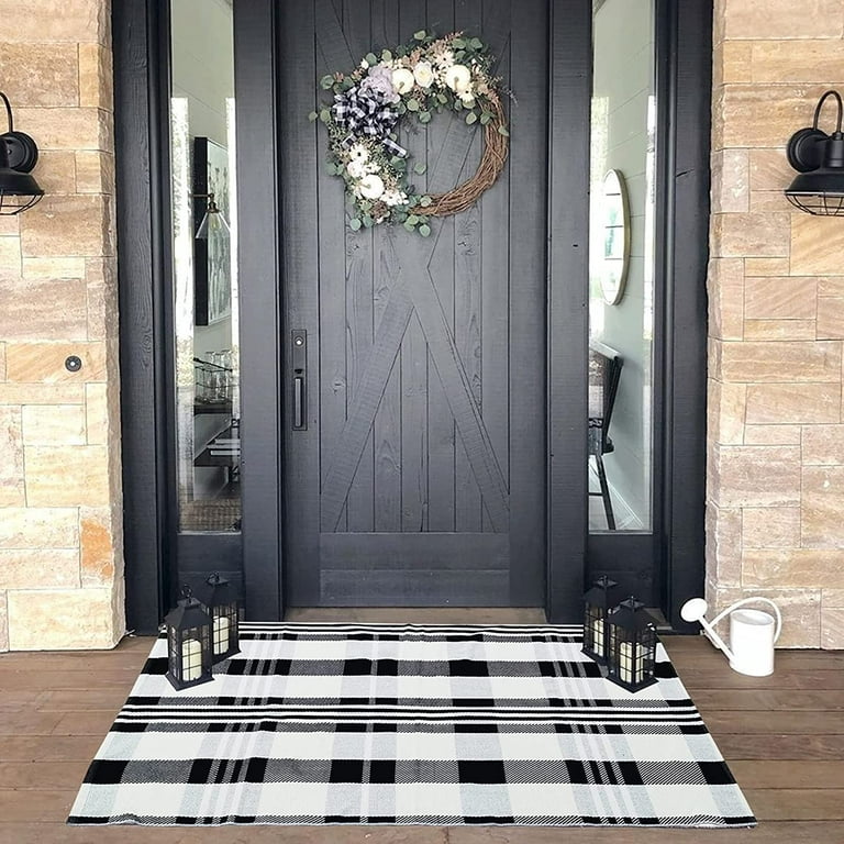 KaHouen Cotton Buffalo Plaid Rug (23.6 x 51.2), Black and White Rug  Buffalo Plaid Doormat Washable Hand-Woven Indoor or Outdoor Rugs for  Layered