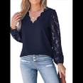 thumbnail image 2 of Blusa Elegante de Encaje para Mujer, Larga, Cuello en V, Ojales, Elegante, para Fiesta, Floral, con Cuello en V Festoneado Azul Marino S, 2 of 9