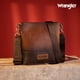 thumbnail image 3 of Bandolera Wrangler de piel vegana marrón para mujer, 3 of 8