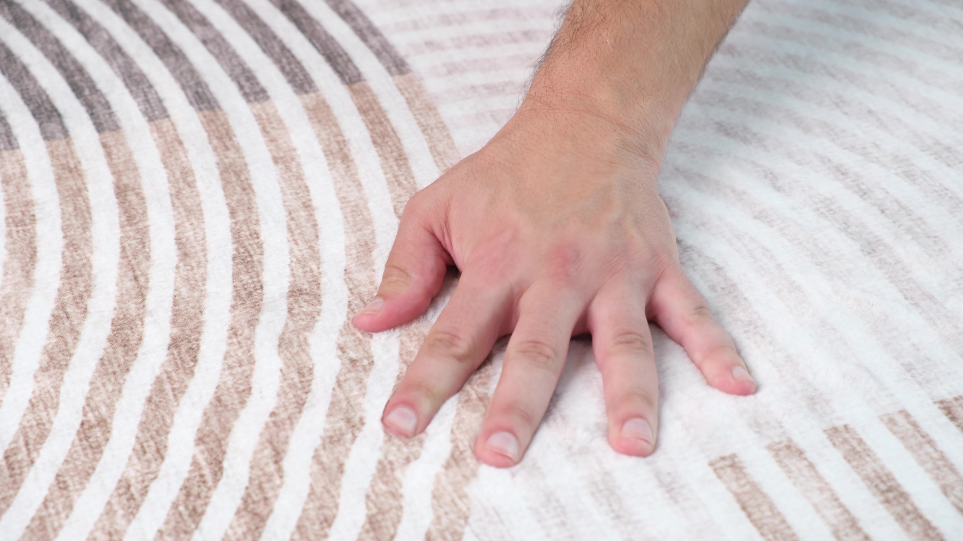 Rug Branch Minimalist Abstract Indoor Area Rug