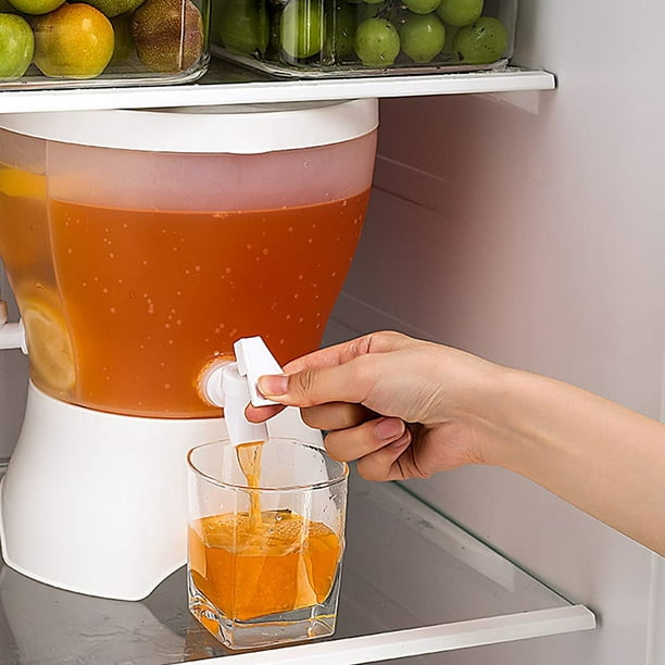 Bouilloire froide rotative avec robinet dans le réfrigérateur