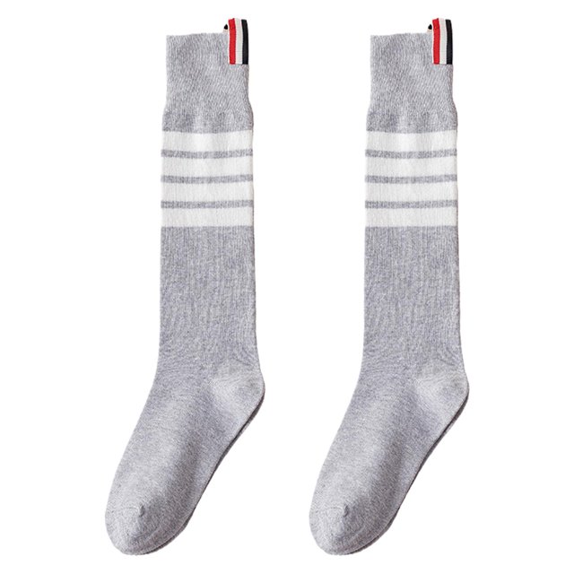 Calcetines hasta la rodilla de estilo universitario japonés para mujer, medias deportivas de tubo alto con estampado de rayas asimétricas Vintage para estudiantes de otoño