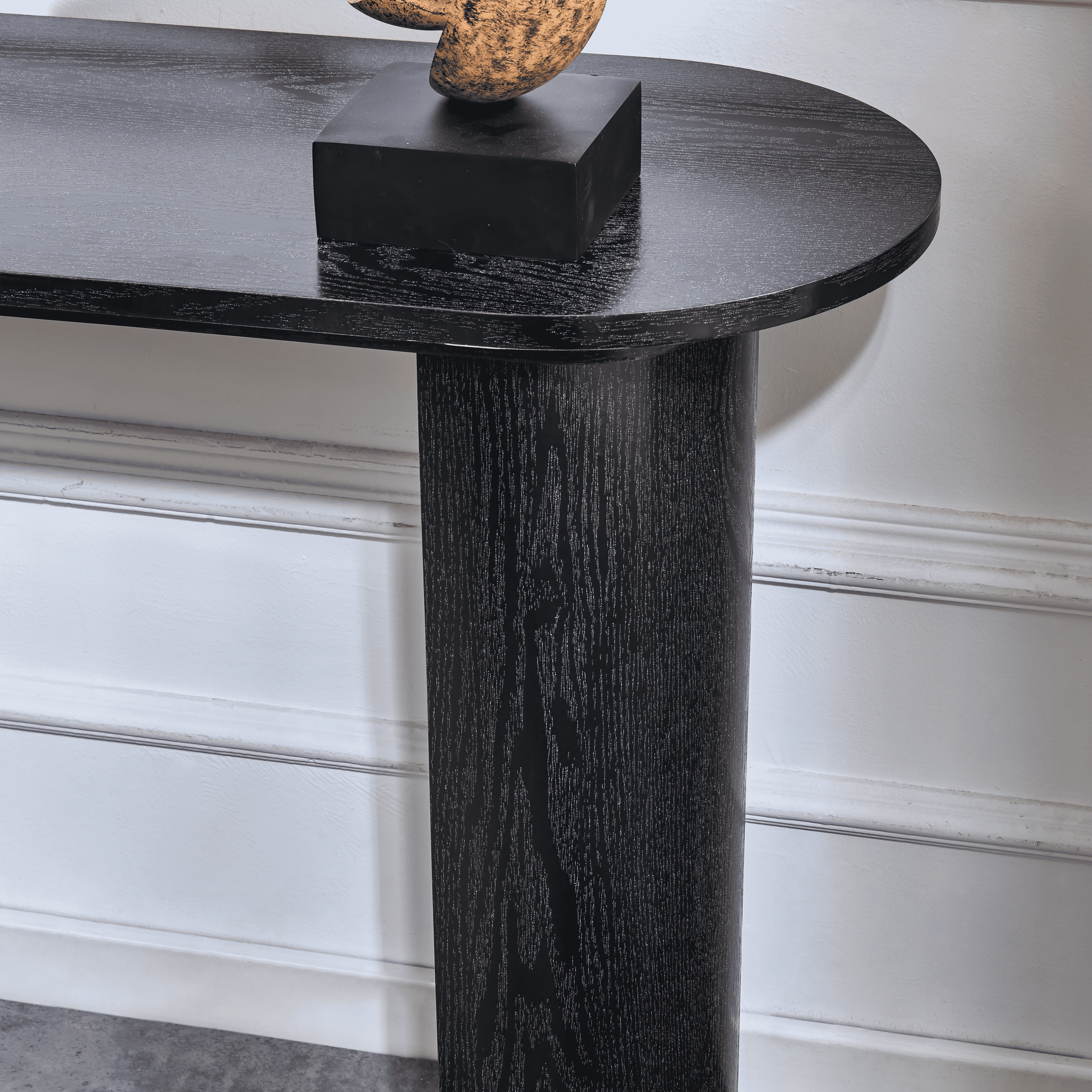 Alvantor Console Table with Curved Matte Black Wood Grain for Entryway, 55" x 15.8"