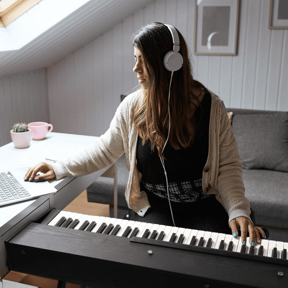 Tcbosik 88 Key Full Weighted Keyboard with Metal Stand and Headphone, Digital Piano with Triple Pedals and Power Adapter for Beginners to Professionals, Black