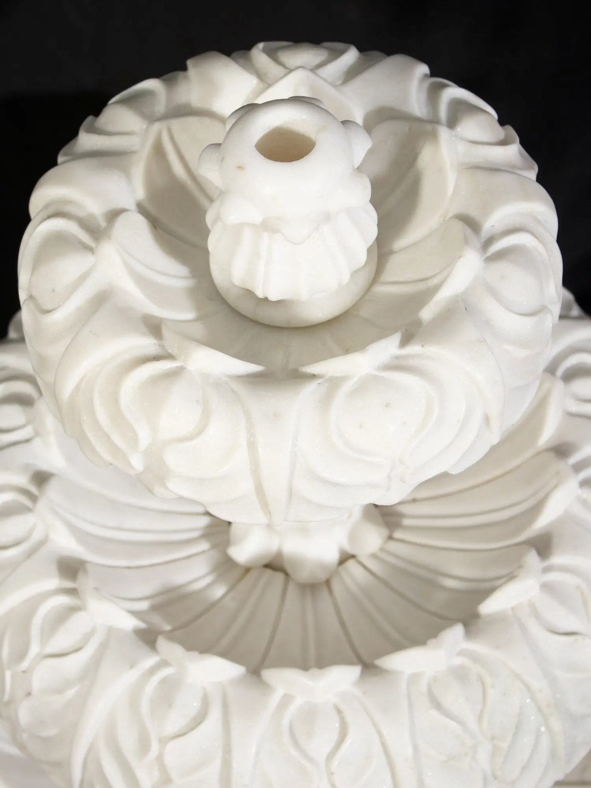 Indian Designed Water Fountain Handmade Handcarved Makrana White Marble Water Fountain for Outdoor Garden Luxury Home Decor