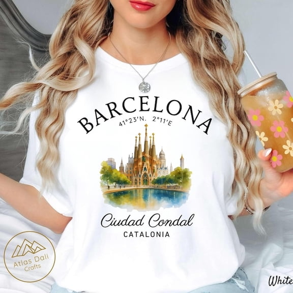 Barcelona Spain Sagrada Familia Graphic T-Shirt Retro Travel Souvenir Women's Short Sleeve Cotton Tee Catalonia Ciudad Condal Vintage Style Apparel