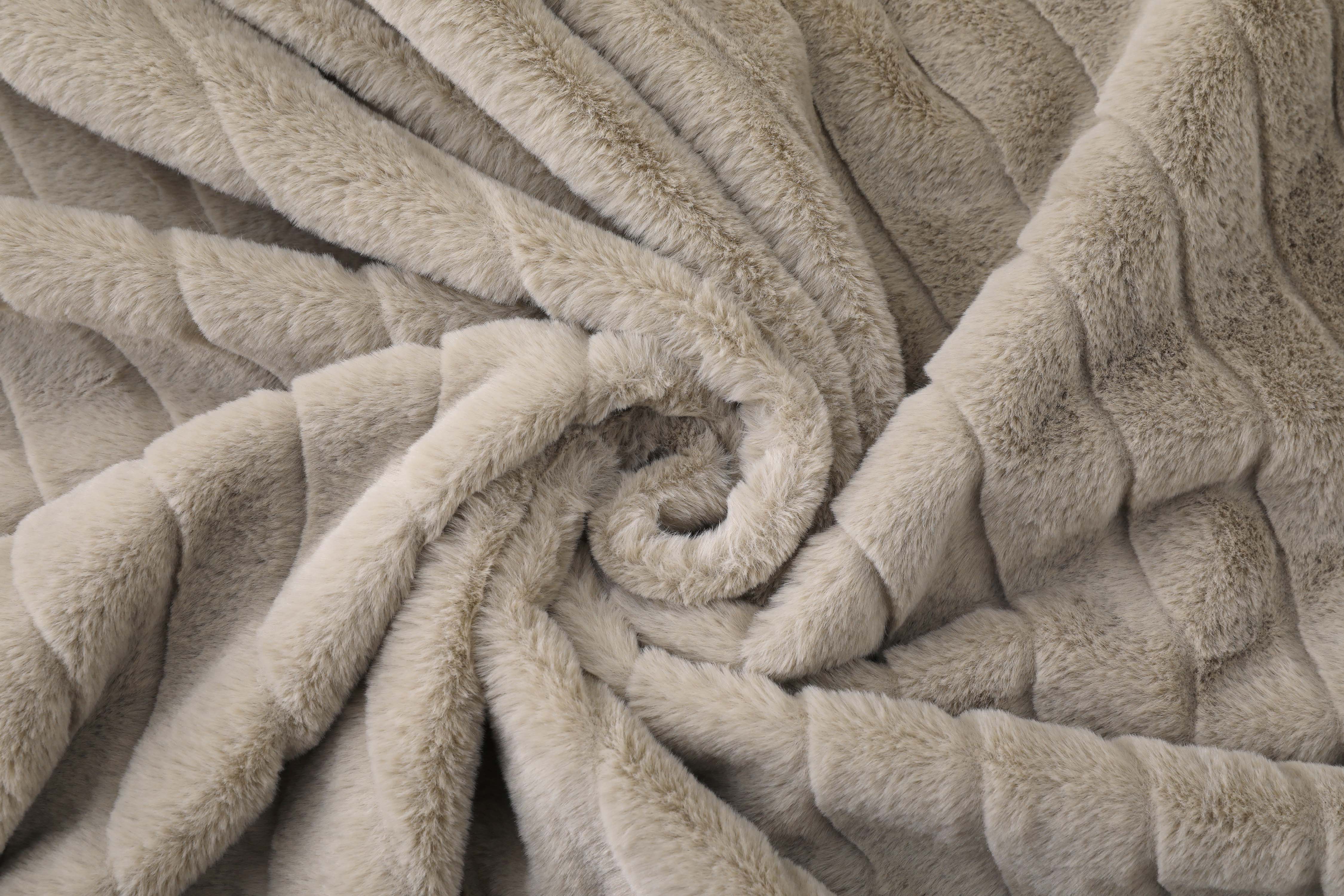 Mainstays Striped Faux Fur Throw Blanket, 50" x 60", Grey photo 4