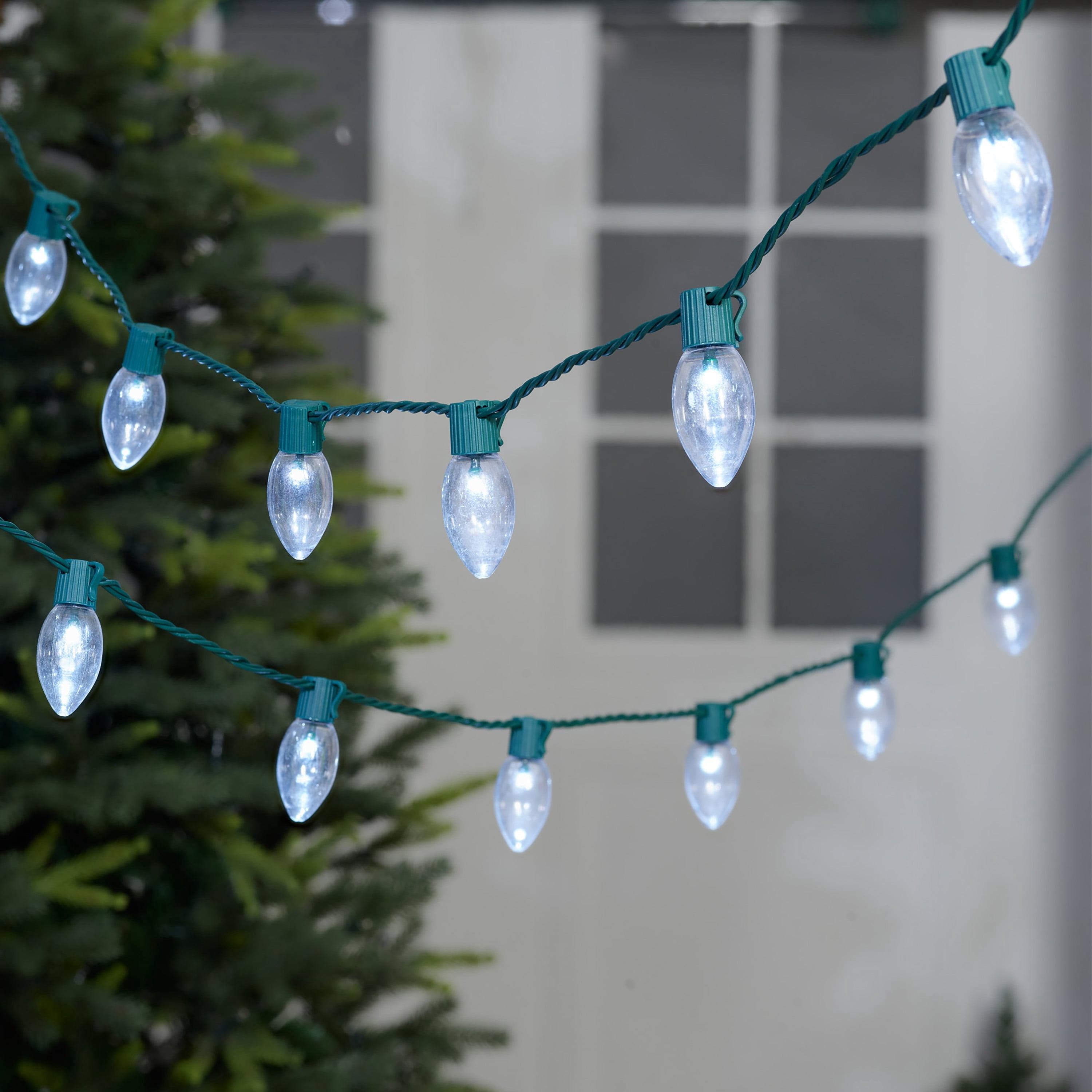Indoor/Outdoor 25-Count LED Ultra Bright C9 Christmas String Lights, Cool White, Green Wire, 14', by Holiday Time
