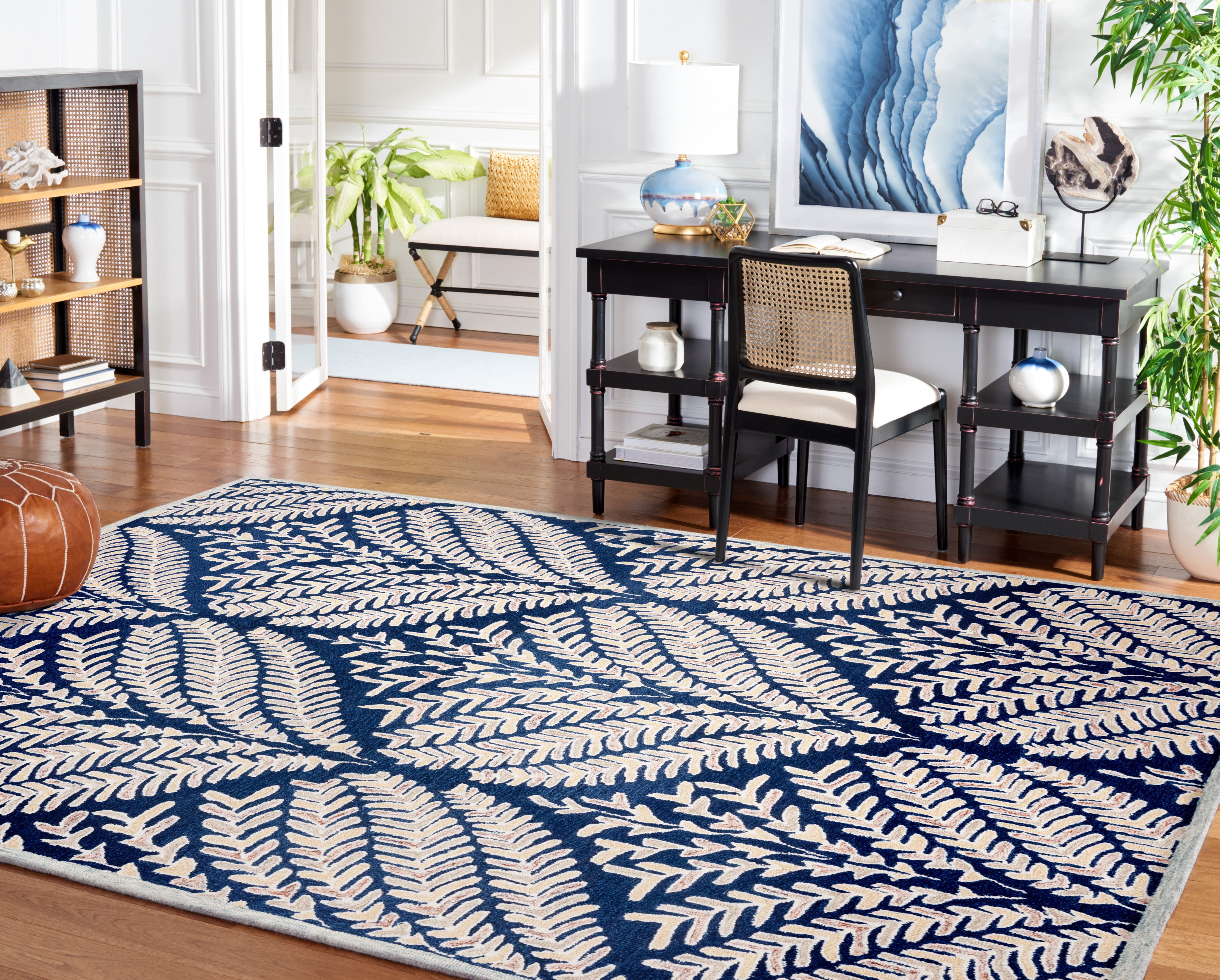 SAFAVIEH Capri Proinsias Leaves Wool Area Rug, Navy/Ivory, 5' x 5' Square