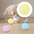 thumbnail image 4 of Juguetes interactivos para gatos Sunnimix Bolas chirriantes de hierba gatera recargables amarillo, 4 of 8