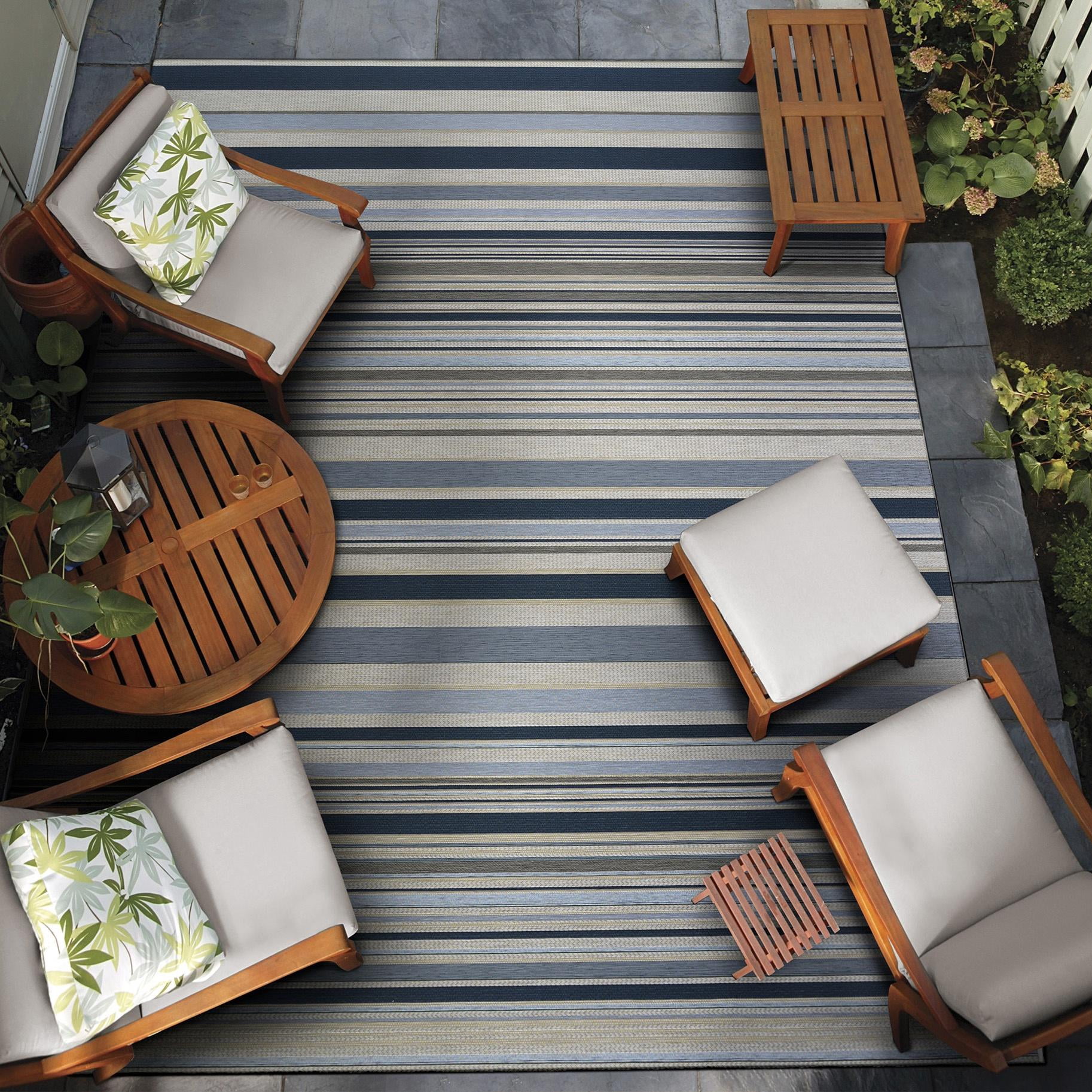 Couristan Dolce Striped 9'8" x 13'6" Nautical Outdoor Rug