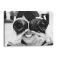 thumbnail image 1 of Cuadro decorativo - SONRISA FOTOGRÁFICA, Luis Oleg 45x30 Canvas Lab Blanco y negro,, 1 of 2