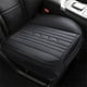 thumbnail image 1 of Cojín para Asiento de Auto, Almohadilla para Asiento de Coche en Piel Sintética con Malla Transpirable, Ajuste Universal, 46x46 cm, para Confort en Todo Clima., 1 of 6