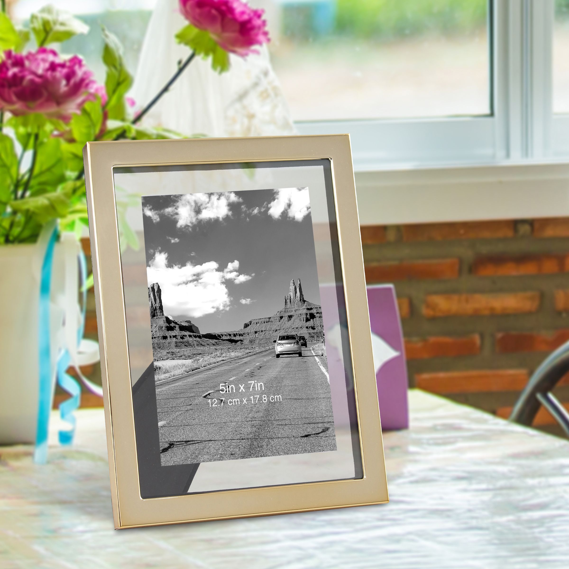 Better Homes & Gardens 5" x 7" Rectangle Metal Tabletop Floating Picture Frame, Gold