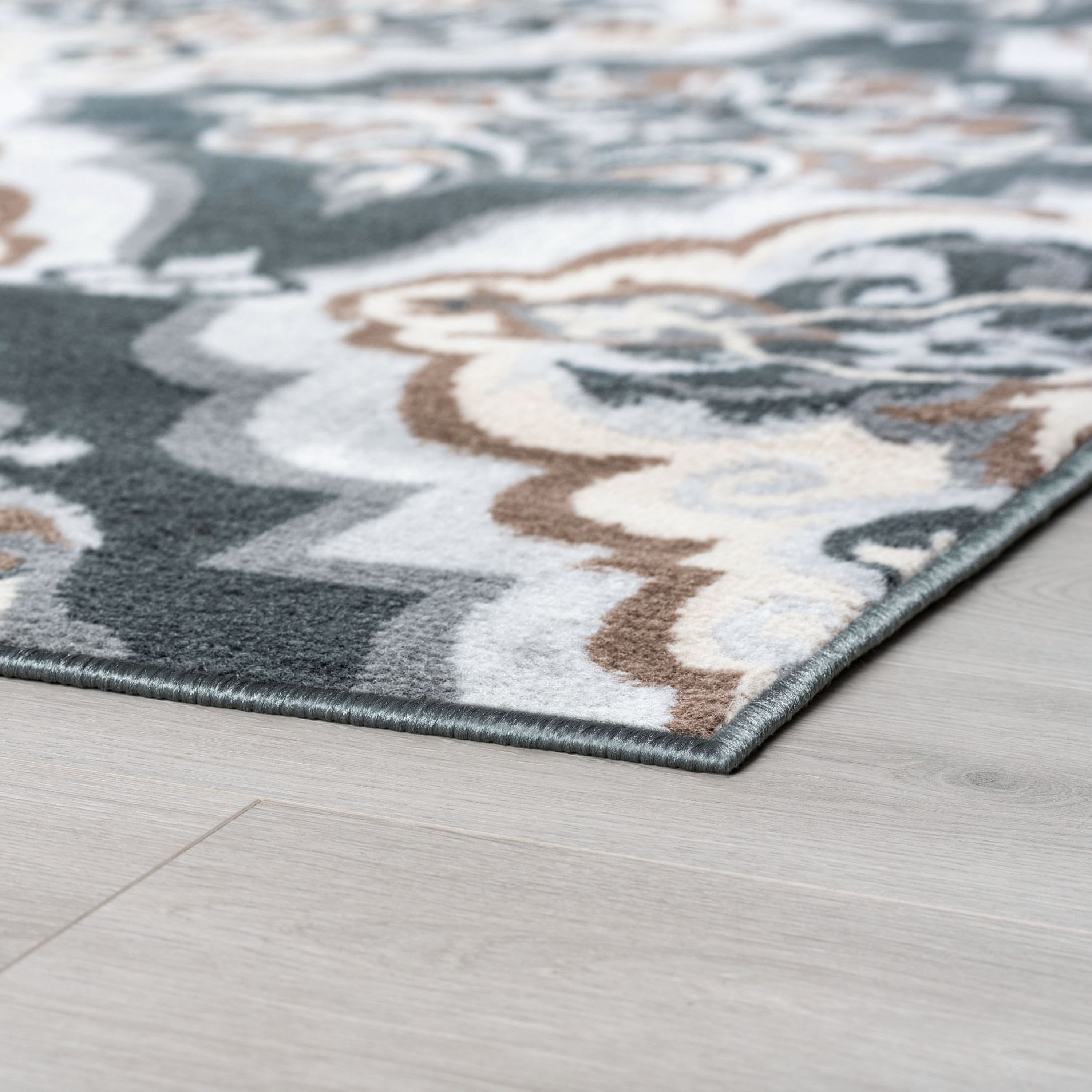 Madison Traditional 5' x 7' Gray Polypropylene Indoor Area Rug