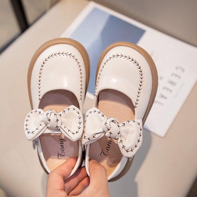 Zapatos de una sola capa para niñas Primavera y otoño Zapatos pequeños de cuero planos de princesa con punta redonda para niños