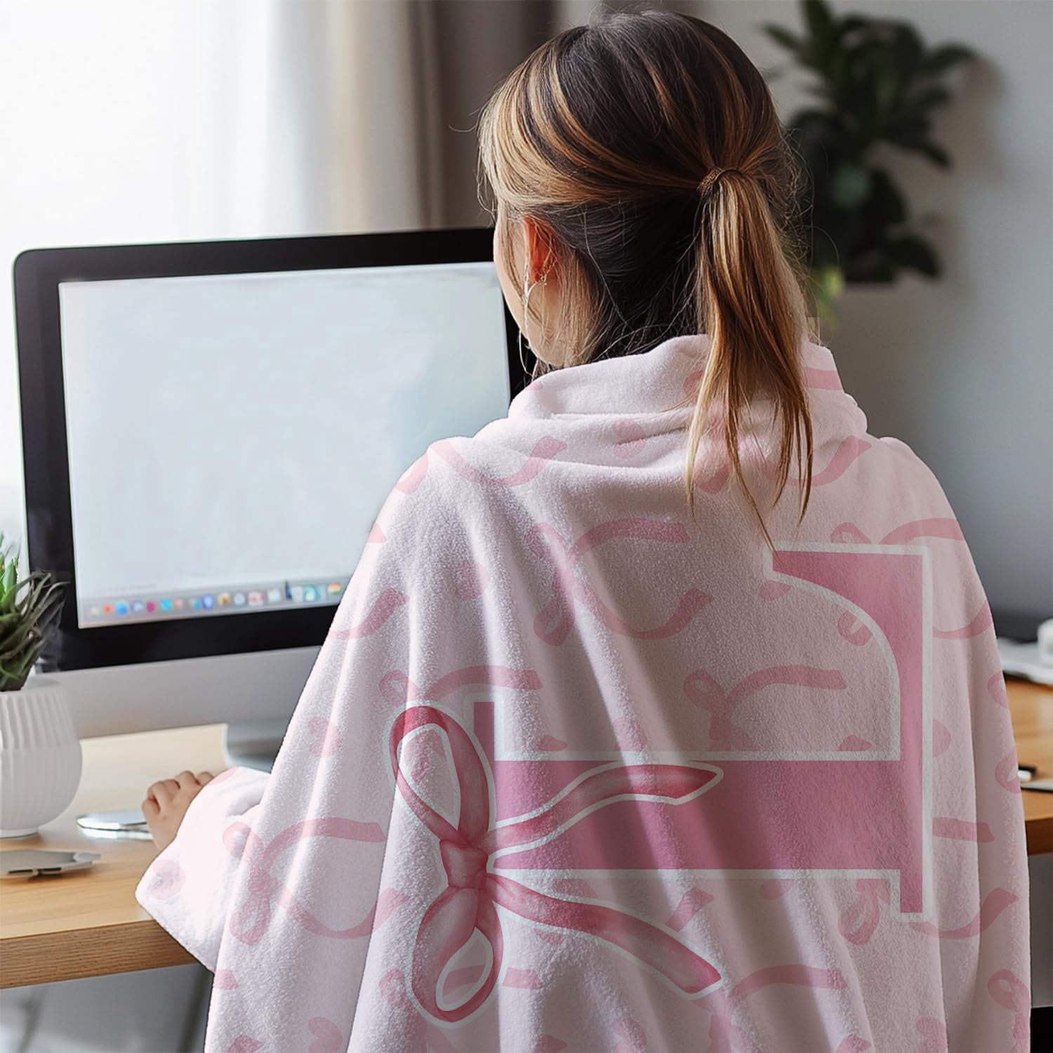 Coquette Pink Bow Blanket,Personalized Initial L Soft Fluffy Cozy Flannel Blanket,Monogrammed Gifts for Daughter Women Teen Women,Customized Blanket for Bedding Bedroom Office,50x60 Inches