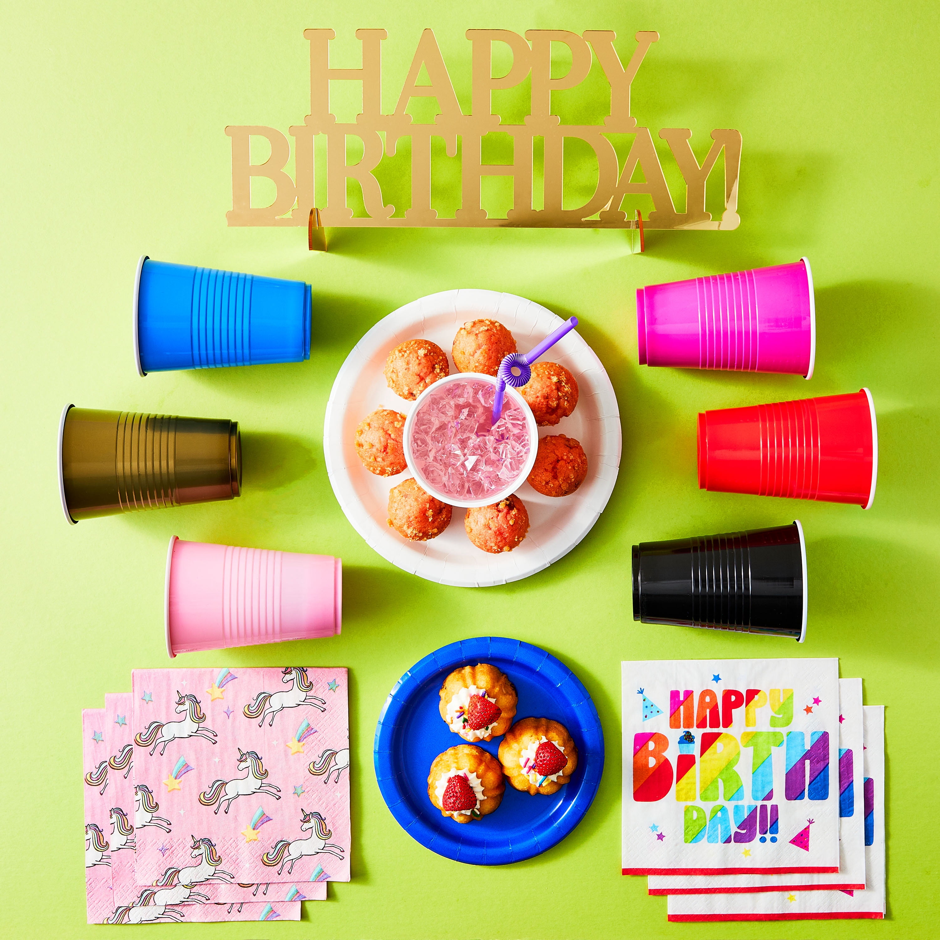 18CT 16OZ Gold Disposable Plastic Party Cups by Way to Celebrate