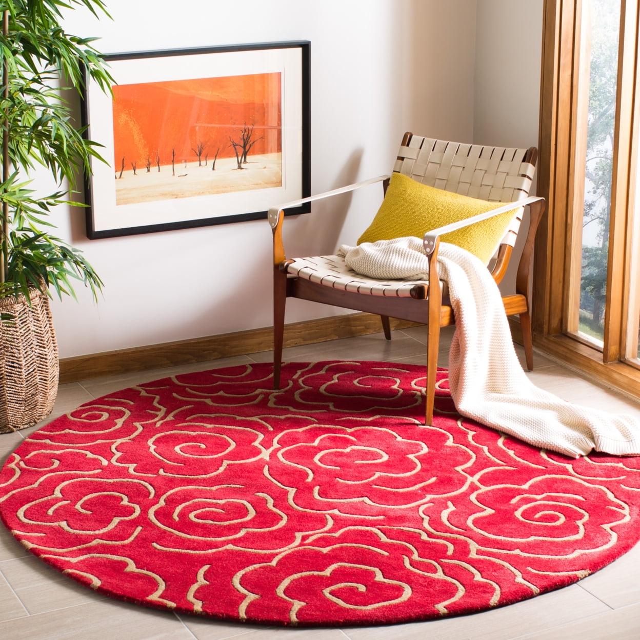 SAFAVIEH Soho Trinity Floral Wool Area Rug, Red, 8' x 8' Square