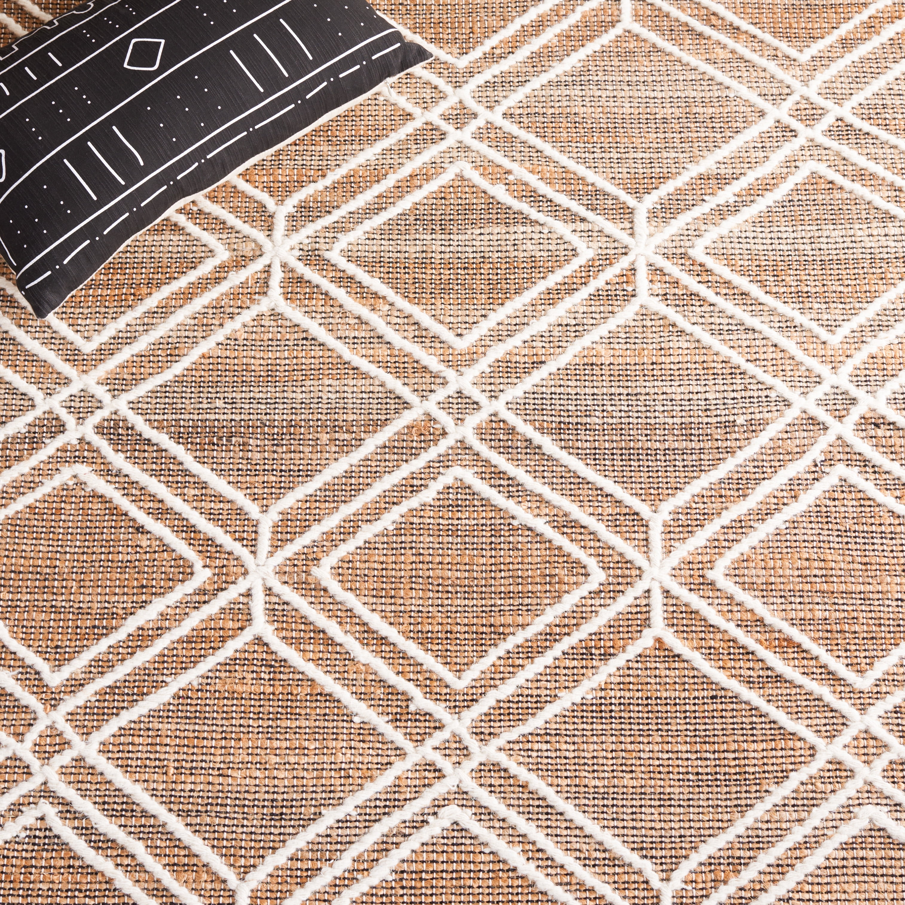 SAFAVIEH Natural Fiber Lucinda Geometric Area Rug, Natural/Ivory, 5' x 8'