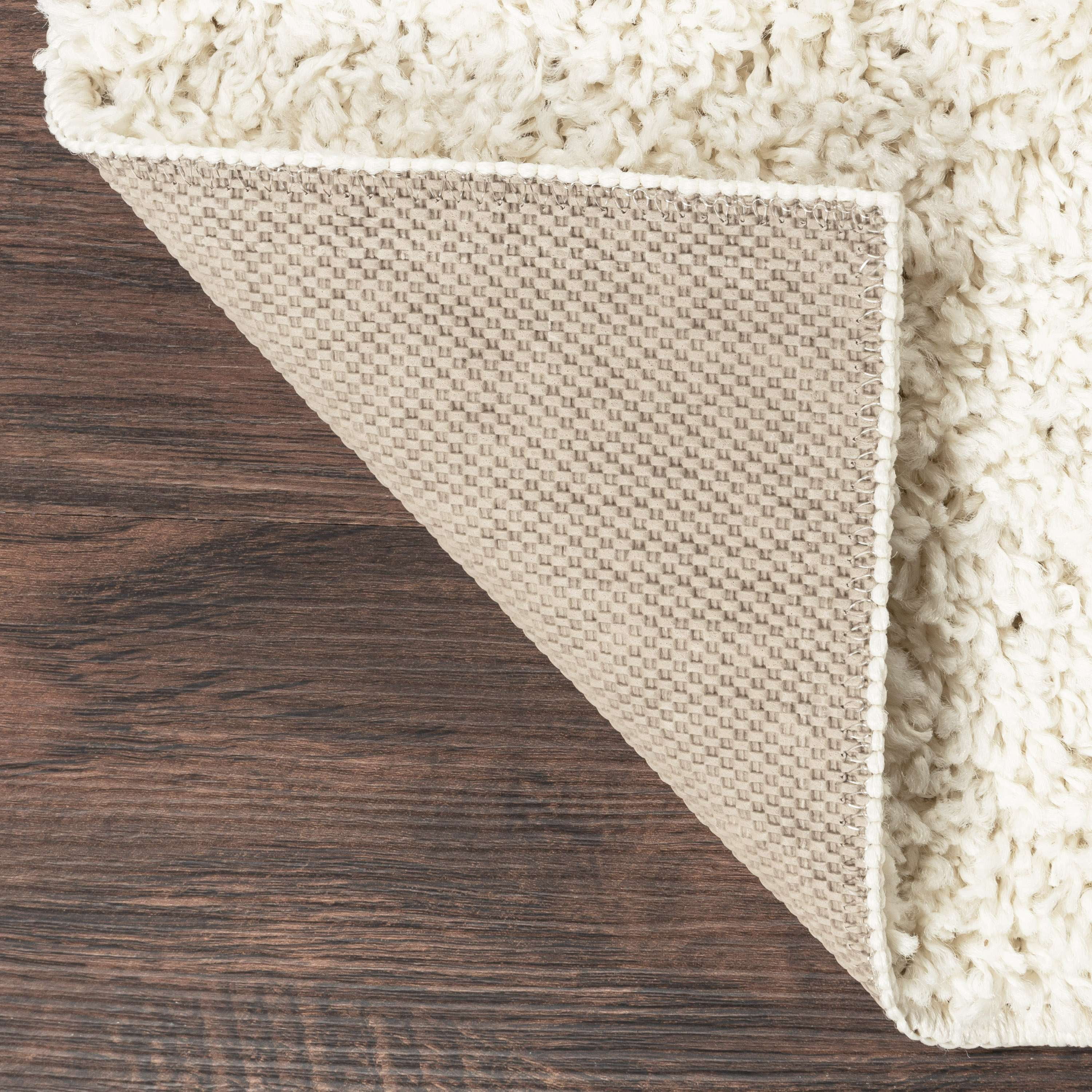 Mainstays Traditional Solid Shag Indoor Runner Rug, Ivory, 2'6" x 8'