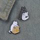 thumbnail image 3 of Un Par Creativo Gritando Gestos Fantasma Rana Esmalte Pines Lindos Animales Negros Gatos Sosteniendo Estrella Broche Gatito Gato Comiendo Pescado Seco Insignias Joyería Pin Accesorios Regalos, 3 of 4