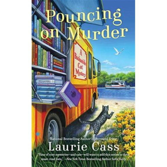 Pre-Owned Pouncing on Murder (Mass Market Paperback) 0451476549 9780451476548