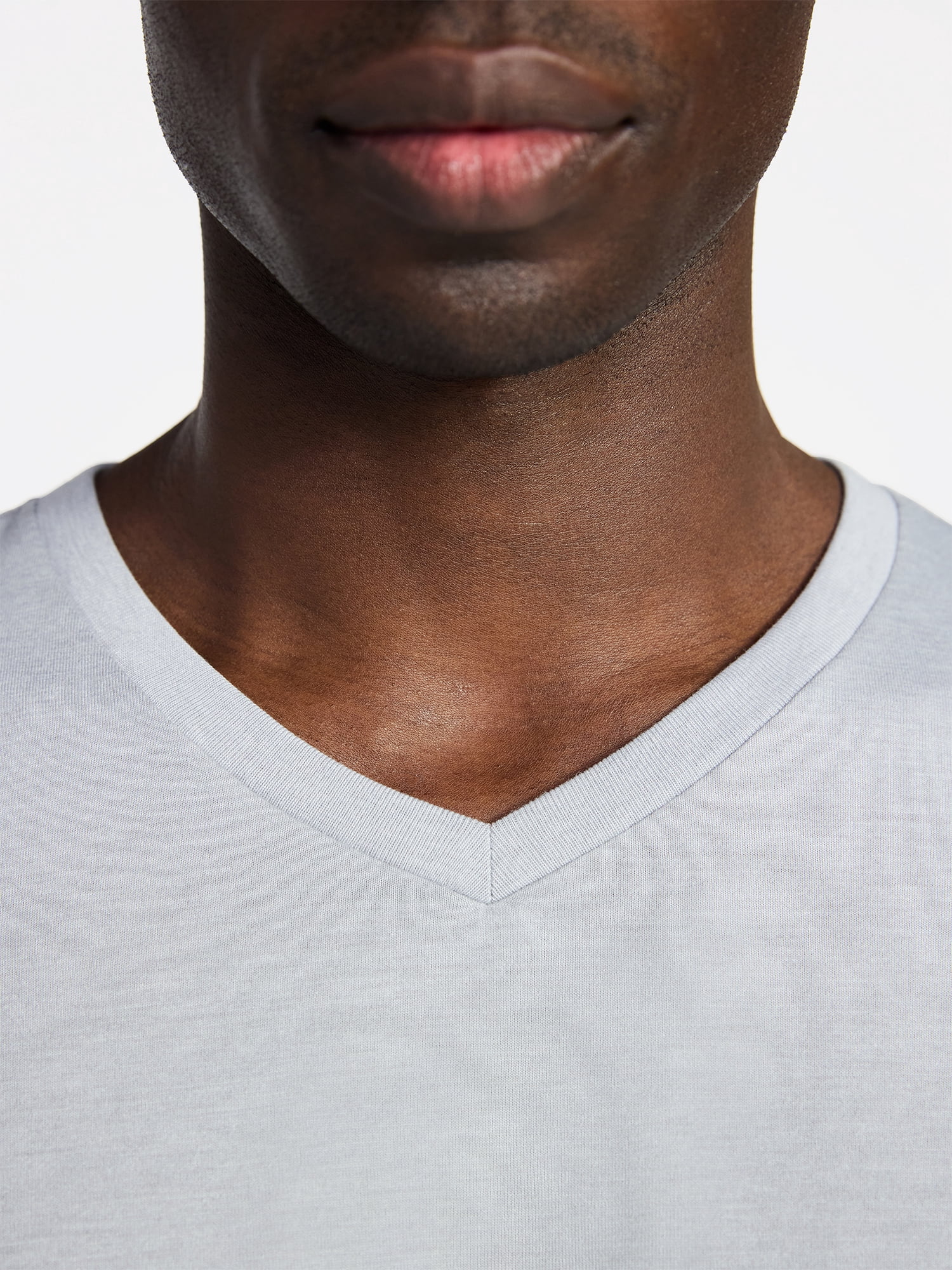 George Men's & Big Men's Relaxed Fit Short Sleeve V-Neck Tee, Sizes S-3XL