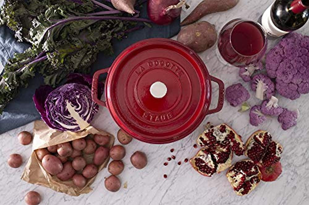 5.5-Quart Cast Iron Dutch Oven - Thumbnail 5