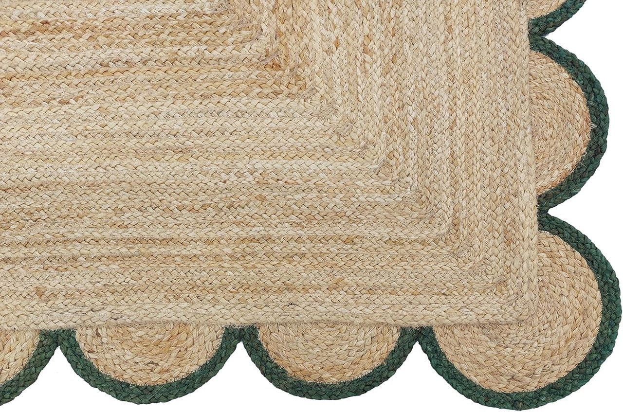 Scalloped Handwoven Natural Jute Area Rug, Green Trim, 2'x3'