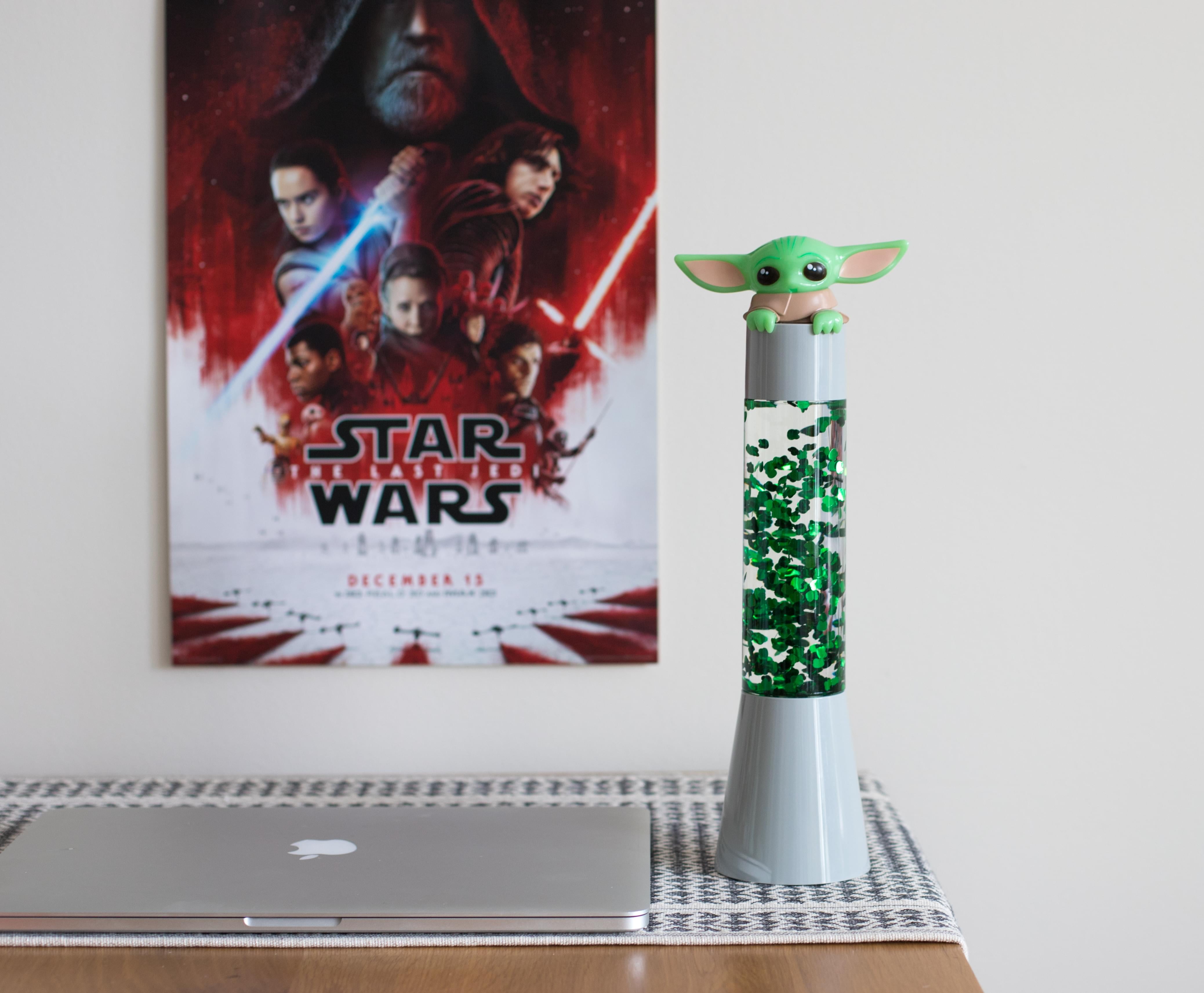 Star Wars Glitter Motion Mandalorian LED Night Light