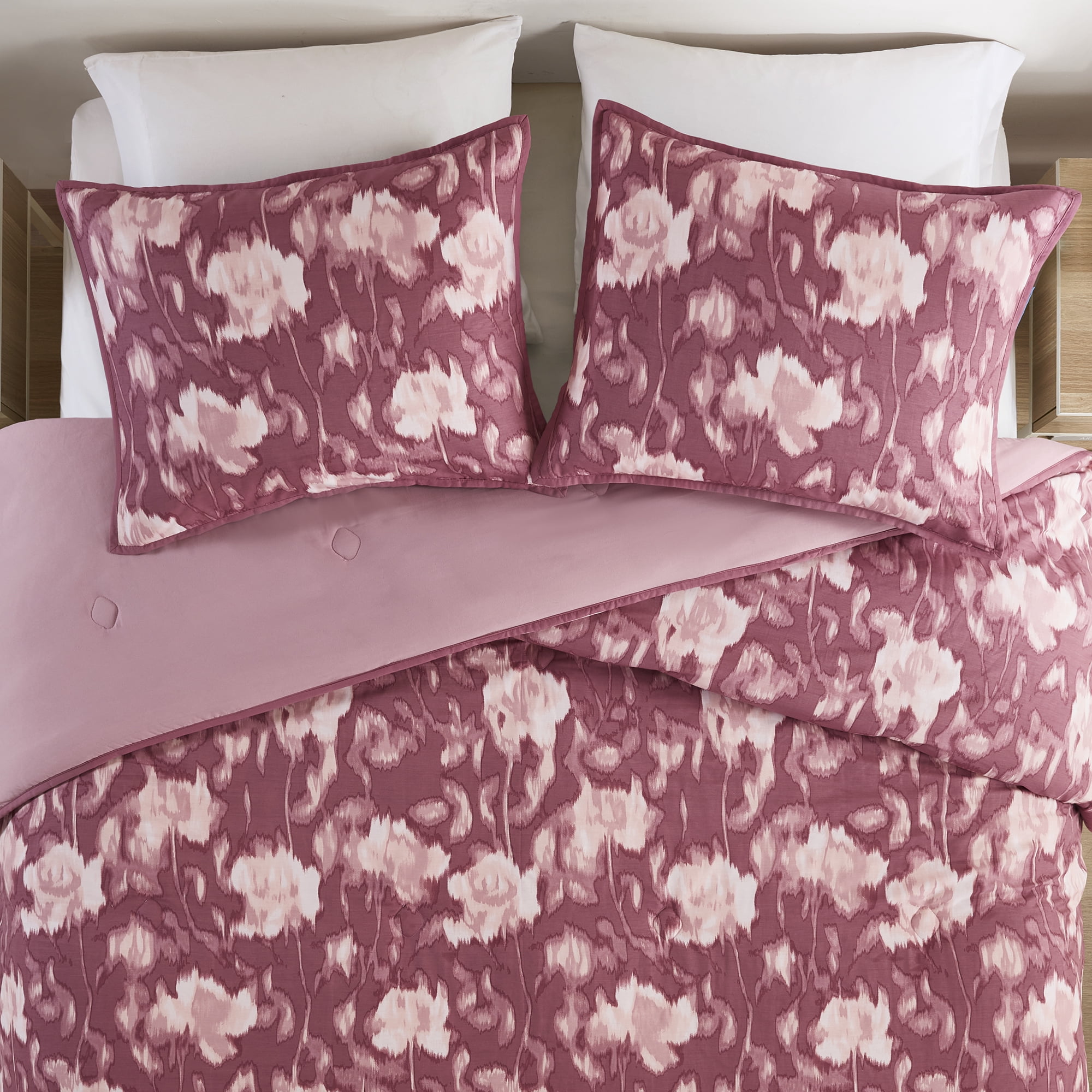 Mainstays Blurred Rose 3-Piece Pink Comforter Set, Full/Queen