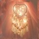 thumbnail image 2 of Atrapasueños de plumas, Atrapasueños de plumas con luz LED, Forma de corazón, Hecho a mano, Exquisito atrapasueños de plumas para niños, Hogar, Auto, Dormitorio, 2 of 3