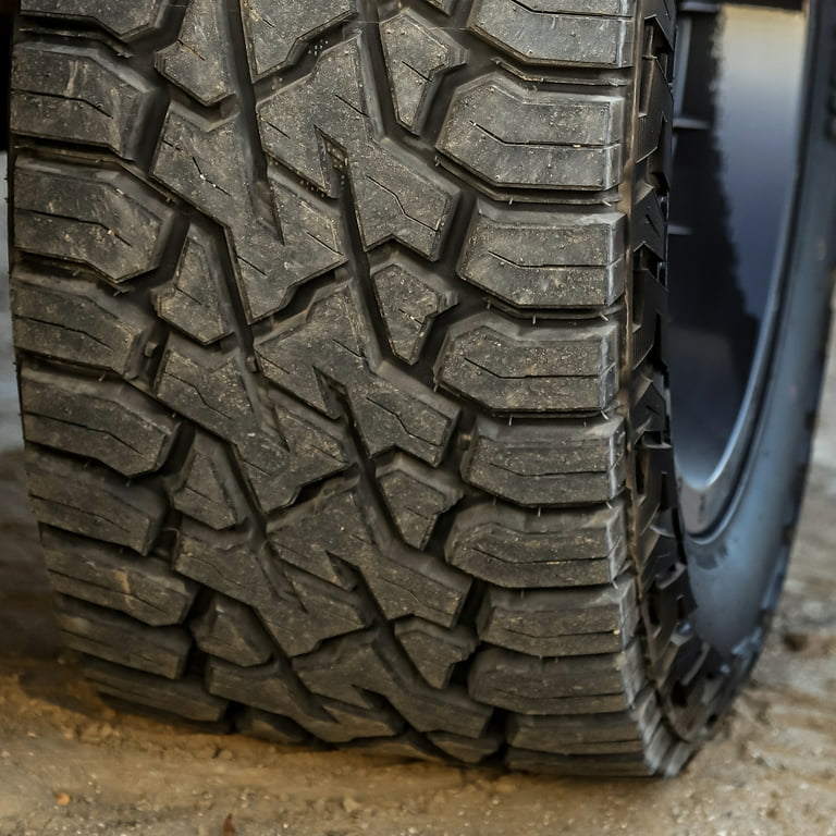 Venom Power Trail Hunter R/T 285/60R18 122/119Q E 10 Ply