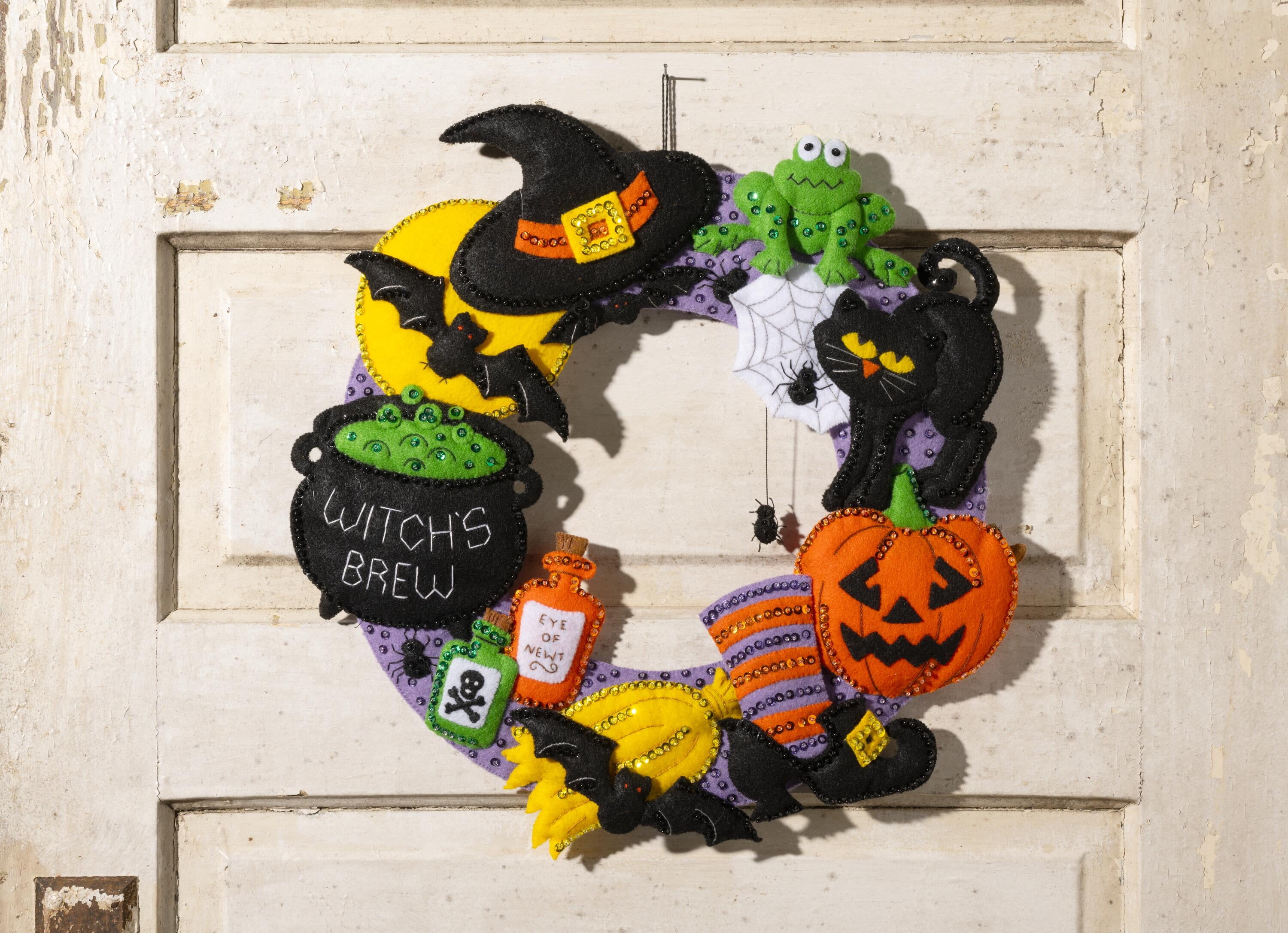 Bucilla Felt Applique Wreath Kit, 8.7 x 11.6 in