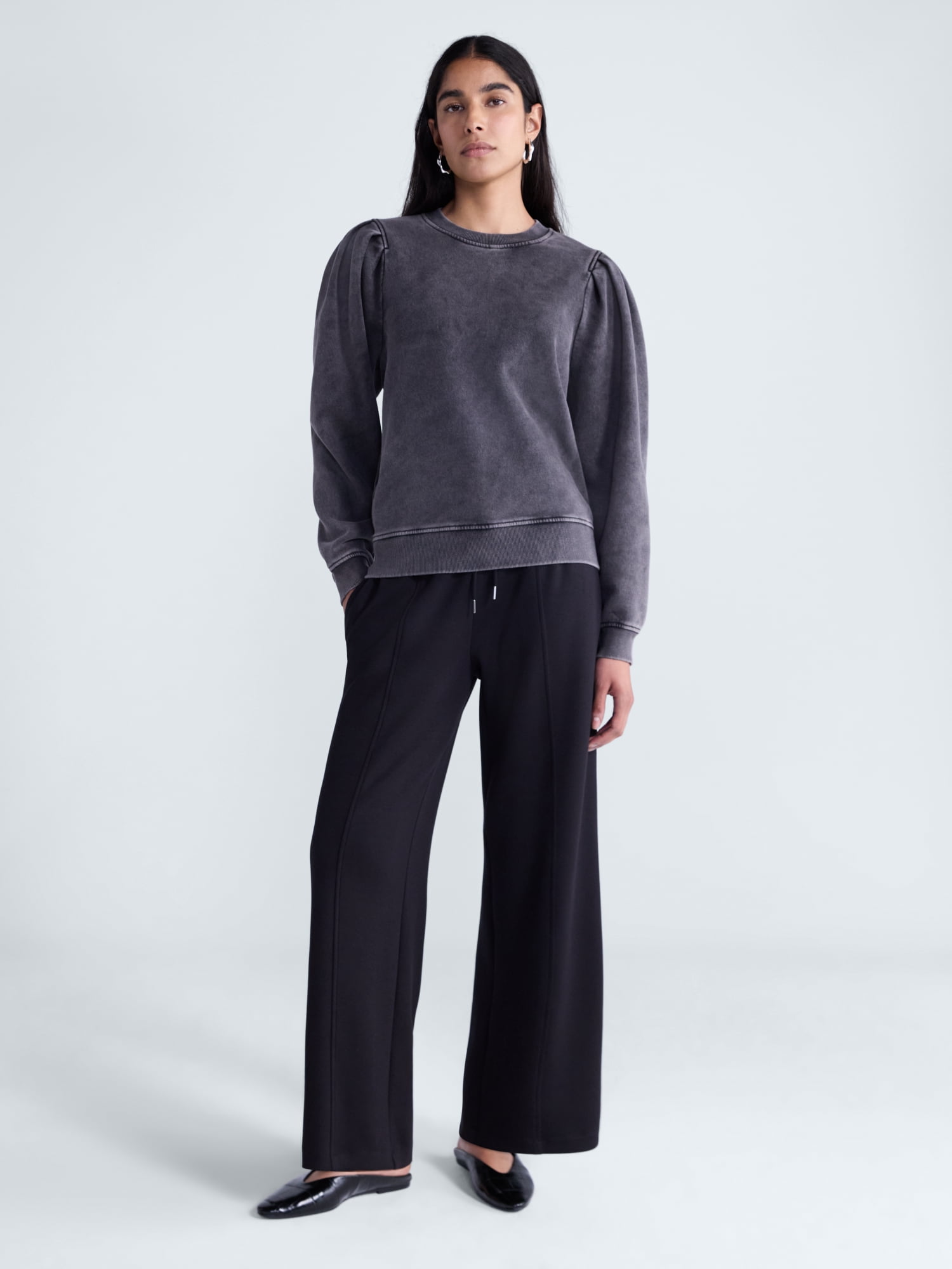 Scoop Women’s and Women's Plus Pleat Shoulder Sweatshirt, Sizes XS-4X