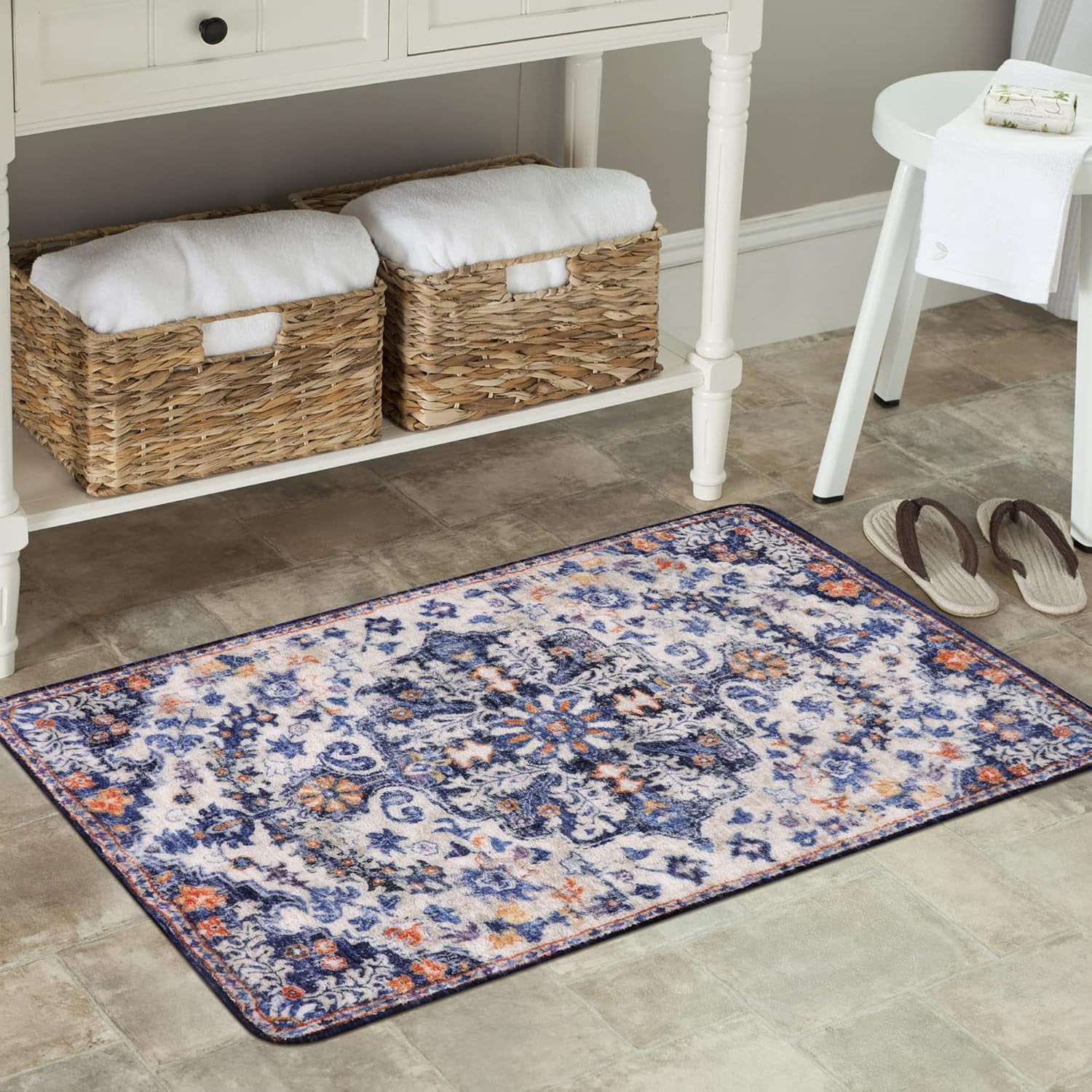 Wonnitar 2'x3' Bohemian Floral Medallion Area Rug,Oriental Distressed Small Bath Rug Country Vintage Doormat Faux Wool Non-Slip Washable Low-Pile Carpet for Bathroom Kitchen Laundry Room Decor