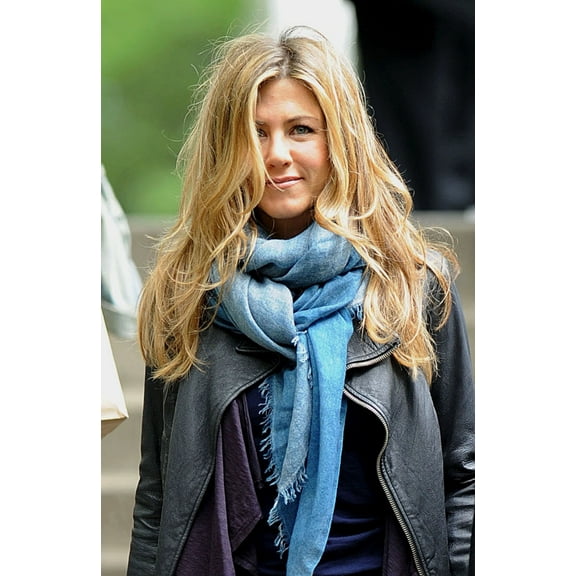 Jennifer Aniston On Location For On Location Filming The Baster, Central Park, New York City, Ny May 14, 2009. Photo By Kristin CallahanEverett Collection Celebrity (16 x 20)