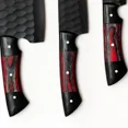 thumbnail image 2 of Ensemble de Couteaux en Acier au Carbone Noir Faits à la Main, Couteaux de Chef et de Boucher Martelés Ultra Tranchants avec Poignées en Pakkawood Rouges et Noires, 5 Pcs. Hawkeen Knife, 2 of 5