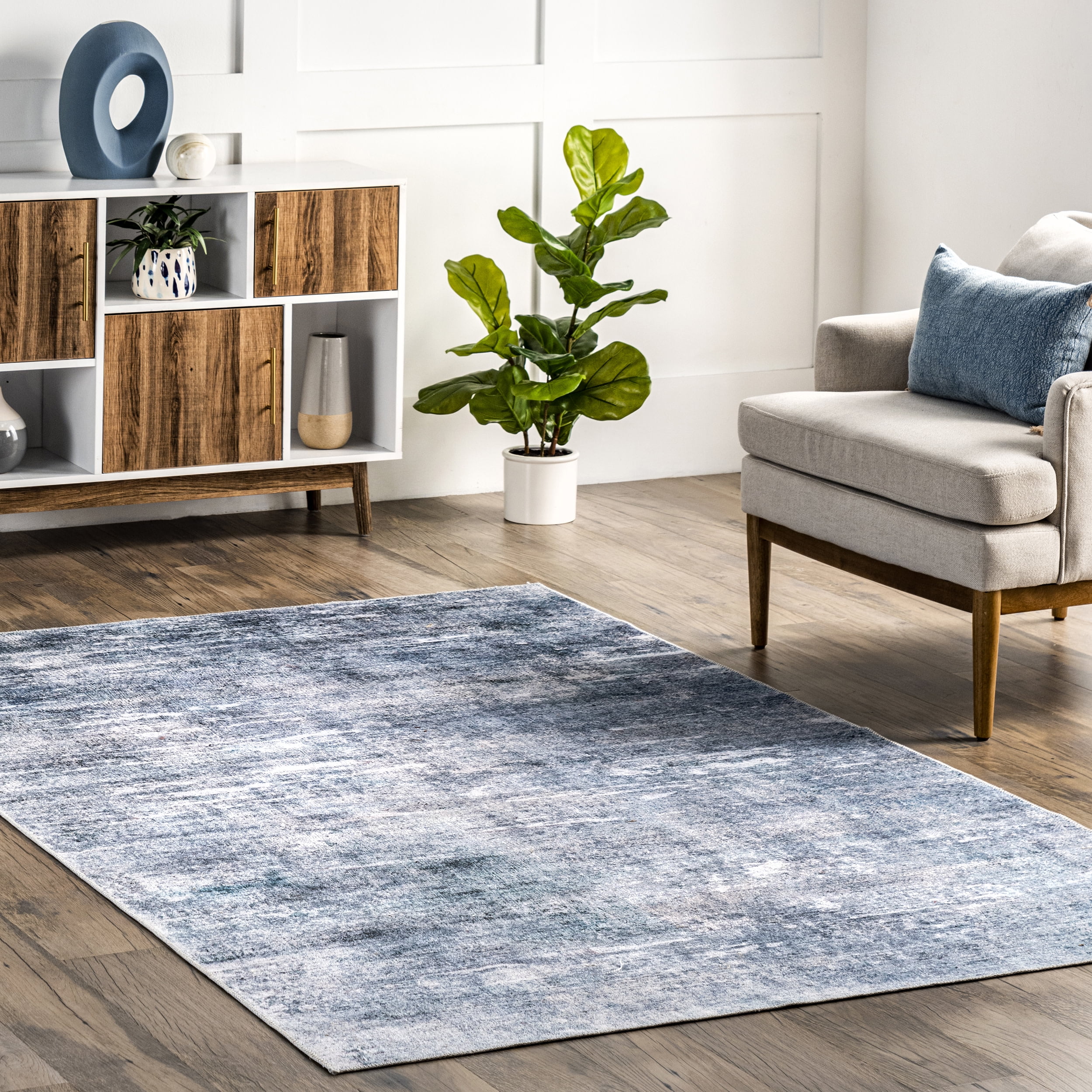 Abstract Blue Bliss 4' x 6' Synthetic Easy-Care Area Rug
