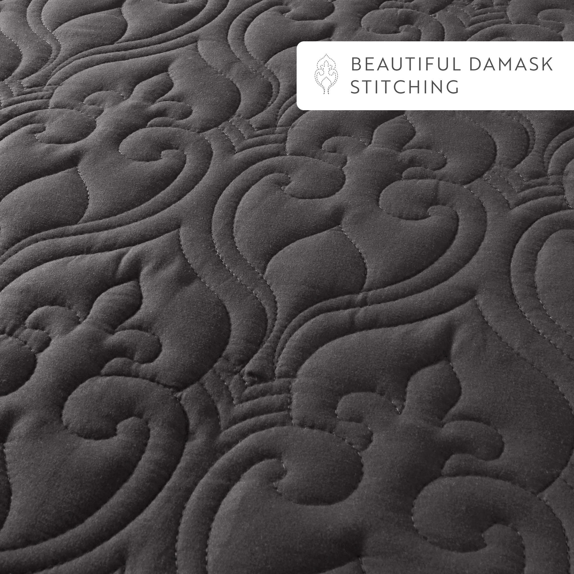 Lightweight Wrinkle Resistant Quilt Sets in Gray Damask for Full/Queen Size Bedding by Comfort Canopy