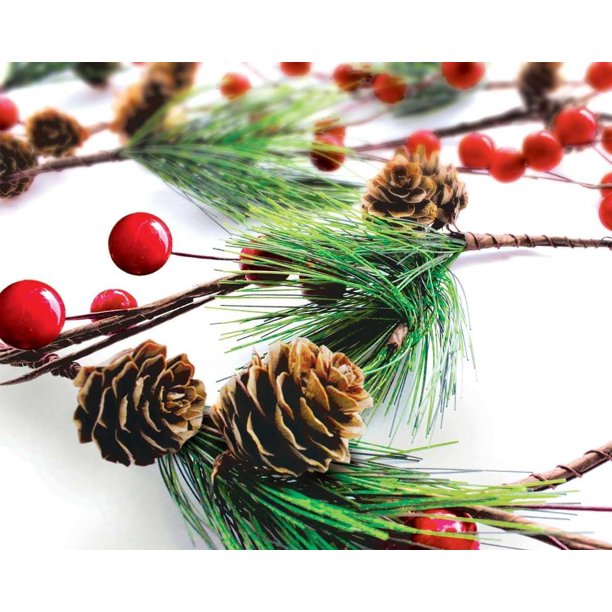 Guirnalda navideña de invierno de 1,8 m de largo con bayas rojas, piñas y agujas de pino perennes. Decoración navideña con bayas para el hogar, la cocina, el bar, la chimenea y vegetación decorativa