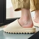 thumbnail image 3 of Comwarm-Zapatillas de verano para hombre, sandalias de plataforma de fondo suave para interiores, zapatos de playa a la moda, toboganes de baño antideslizantes, 2024, 3 of 5