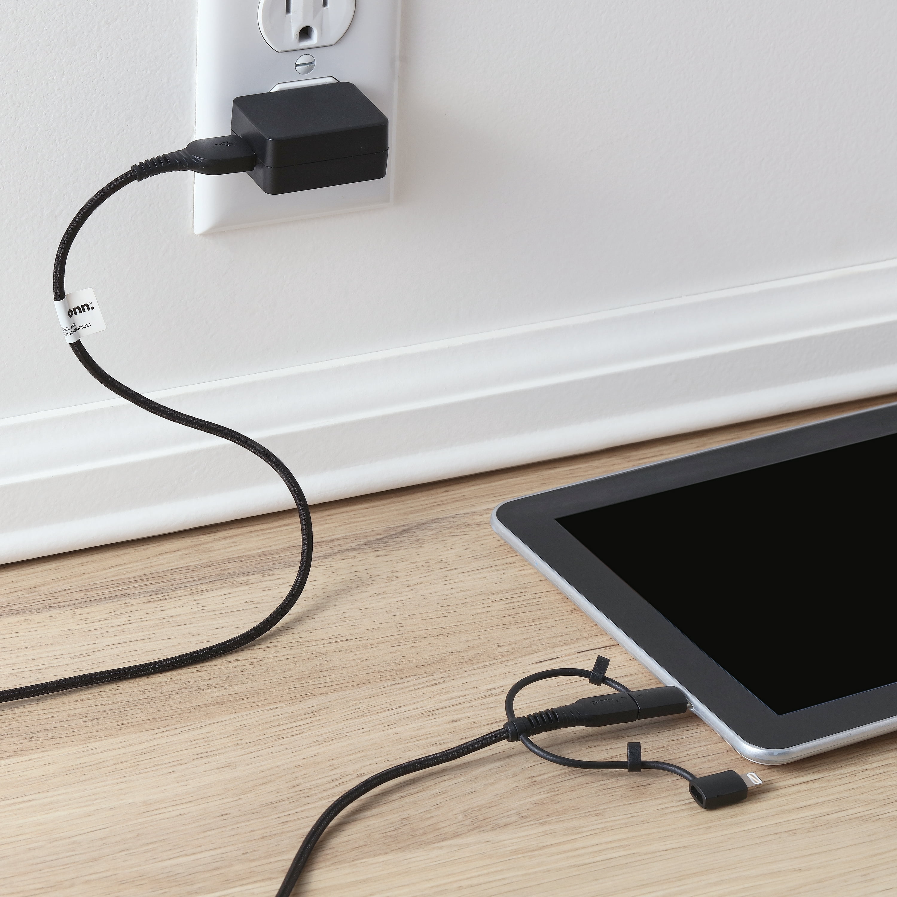 onn. 3' Tri-tip to USB Cable, Black