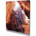 thumbnail image 2 of Canyon Antilope avec Lumière du Soleil Violette, 2 of 3