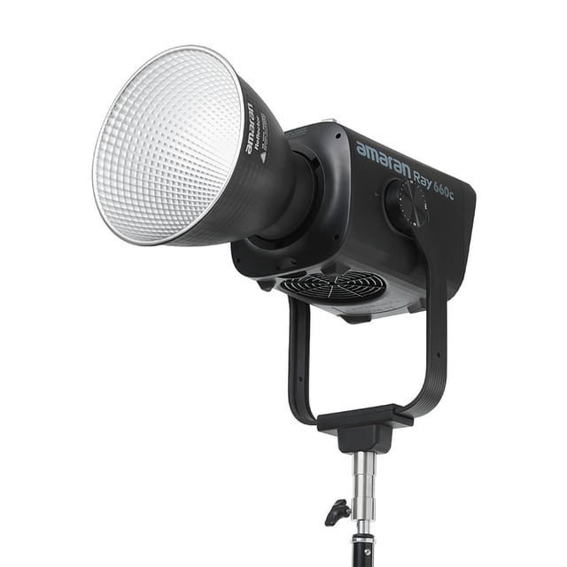Luz de video Amaran Ray 660W RGBWW COB LED de color completo