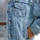 thumbnail image 2 of Chaqueta Vaquera Wrangler Moonchild Mediana Corte Relajado, 2 of 2