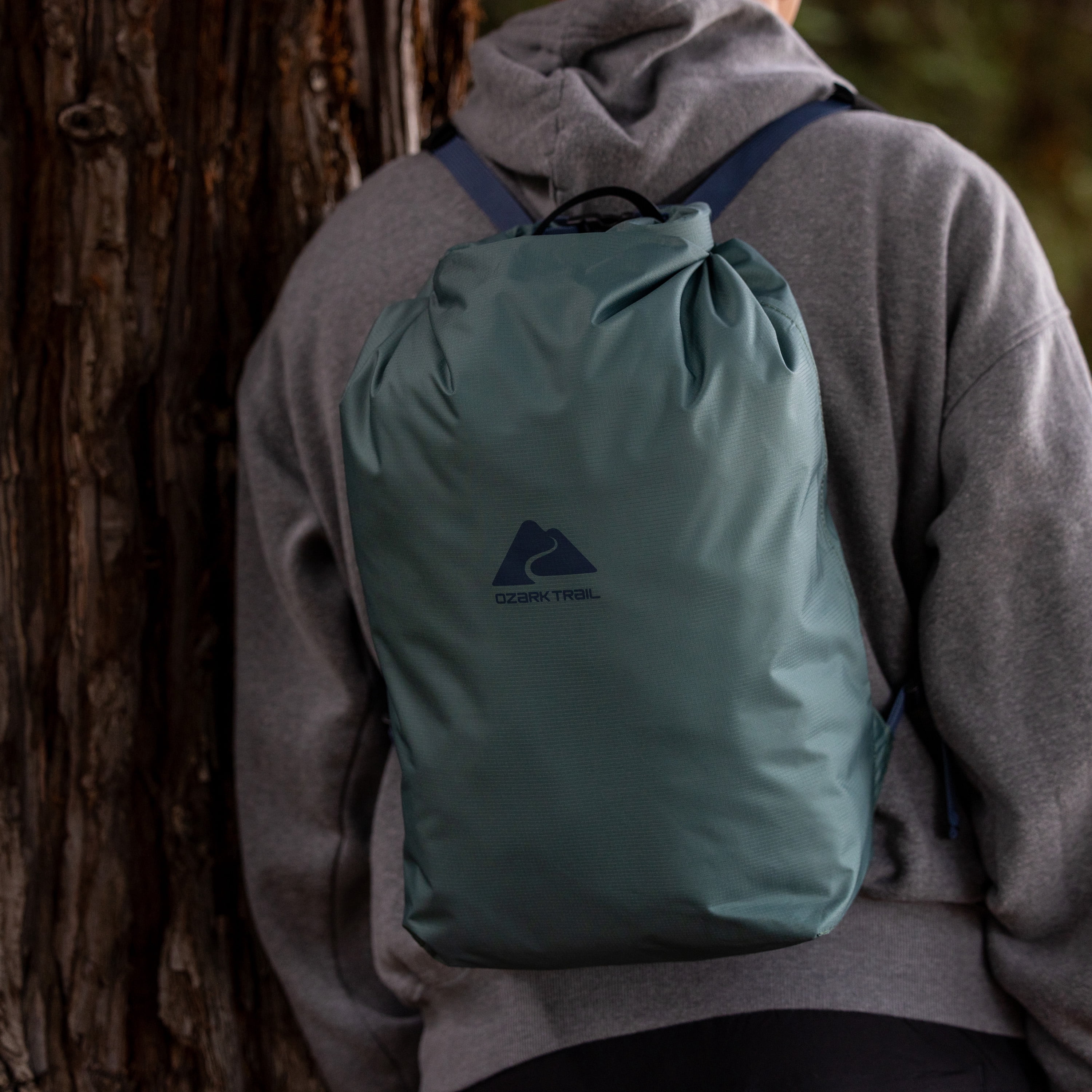 Ozark Trail 15L Waterproof Backpack, Forest Green, Unisex Adult